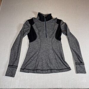 Lululemon Run Your Heart Out Pull Over Womans 4‎ Gray Black  1/2 Zip Hand Covers